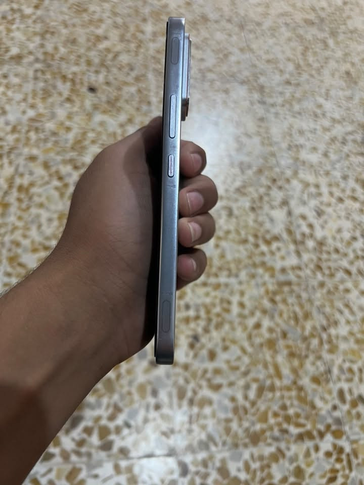 سلام عليكم مبايل جيتي 30 ذاكره 256 رام 8 مستخدم شهر كامل ملحقات سعر 375 وبي مجال ***********
