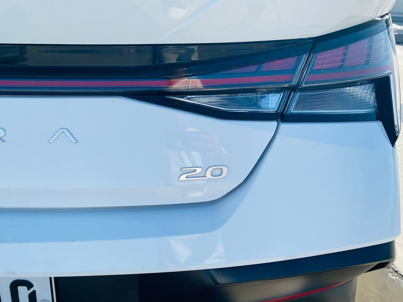السلام عليكم
🚘 للبيع هيونداي إلنترا 2024 وارد خليجي 🇰🇷

✅ محرك 2000 CC
✅ فول مواصفات
✅ شاشة كبيرة مع نظام Apple CarPlay و Android Auto
✅ كاميرا خلفية
✅ حساسات أمامية وخلفية
✅ تشغيل بصمة (Start/Stop)
✅ دخول ذكي (Smart Key)
✅ فتحة سقف
✅ مقاعد جلد
✅ تحكم بالسكان
✅ مثبت سرعة
✅ شاحن لاسلكي
✅ مرايا كهربائية قابلة للطي
✅ إضاءة LED أمامية وخلفية
✅ نظام مانع الانزلاق والثبات الإلكتروني
✅ وسائد هوائية متعددة
✅ جنوط ألمنيوم وكالة
✅ تكييف أوتوماتيك
✅ نظام مراقبة ضغط الإطارات
✅ توفير ممتاز بالوقود
وباقي المواصفات المعروفه
فحص وهزه جديده بأسمي تحويل مباشر 
💵 السعر: 173ورقه وبها مجال  بسيط للجادين
📍 مكان السيارة: بغداد
📞 للاستفسار والاتصال:
***********

السيارة نظيفة جداً وجاهزة للفحص بأي مكان، والله يبارك لصاحب النصيب.
