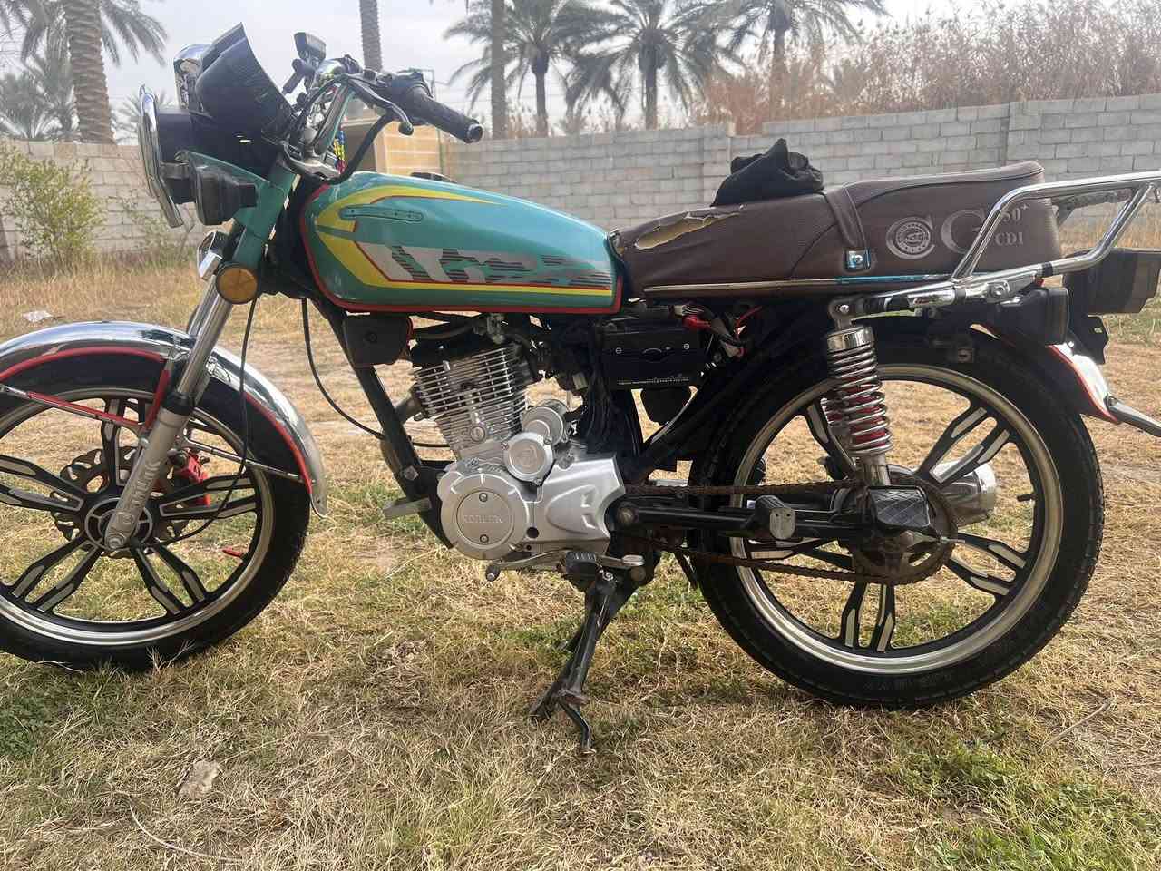 دراجة سفان موديل 2023 البيع / كهربائيات كلها شغاله محرك ما مفتوح نضافه المحرك من الداخل والخارج أولى 
سعرها 575بيها مجال بسيط / رقمي ***********
