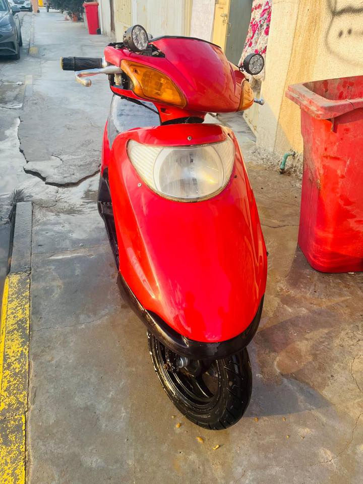 للبيع دراجه نضيفه مكان عزيزيه سعرها ٢٠٠ وبيها مجال  وهاذ رقم بي واتساب***********
