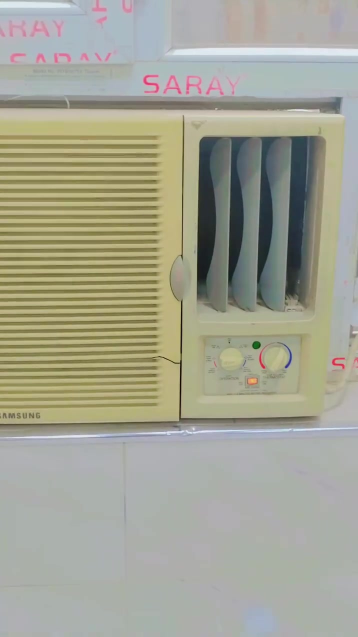 السلام عليكم مكيف للبيع شرط ماداخل تصليح ٢طن شرط ثلج❄️ يرهم مراوس بعاطل ***********
