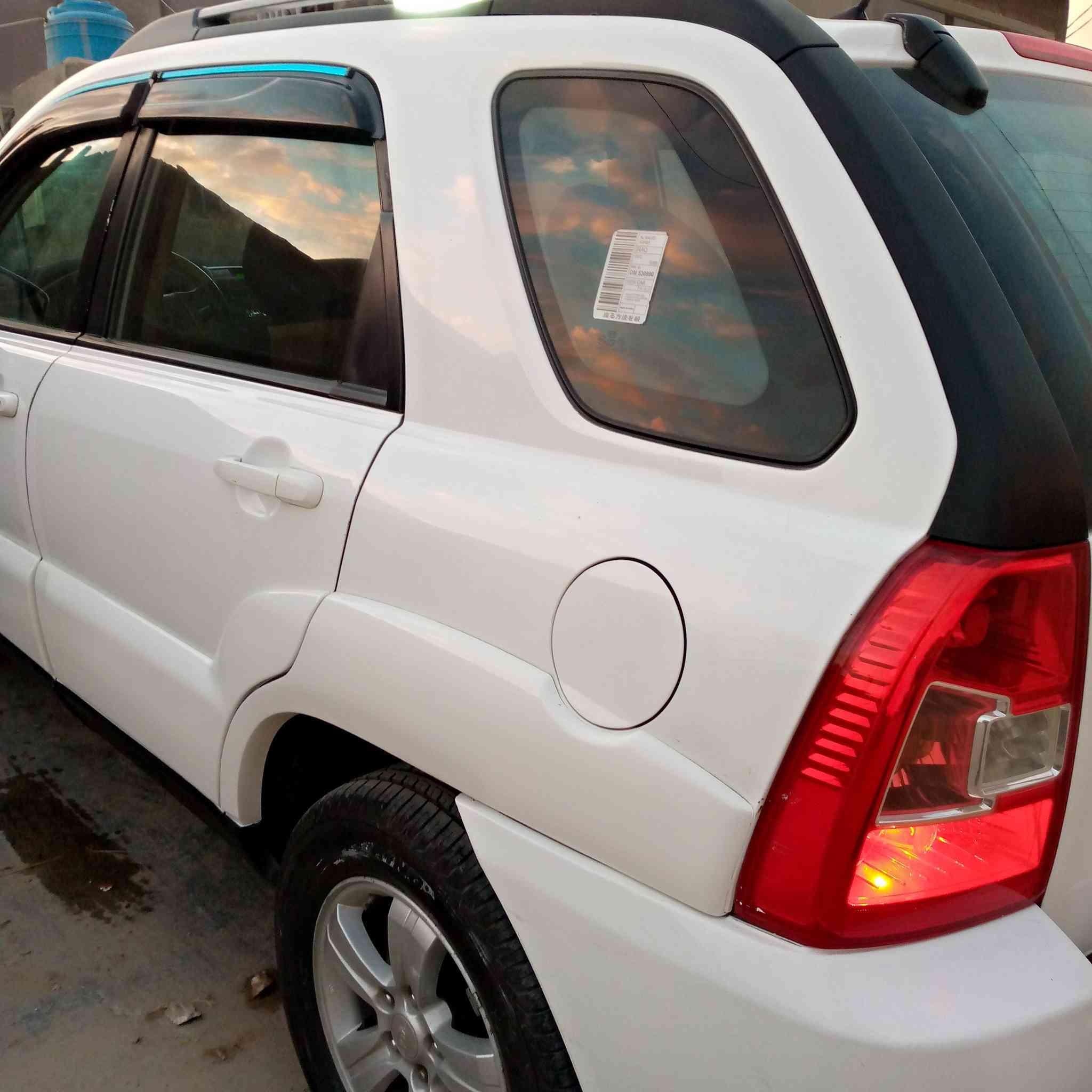 السلام عليكم  للبيع فقط
كيا اسبورتج موديل 10 خليجي فول مواصفات كفاله من الصبغ والتبديل والحادث مال جناي السياره نظيفه وجديده
السياره بيه ثلاث سونارات واحد(سنة24)و(25)و(26) مع هذا ابيع شرط السونار خلاف الكلام اتحمل كافة المسوليه

محرك 2000 
كير دبل اكلج
تبريد + تدفئه
فتحه بالسقف
شاشه كبيره
كامره ملونه
داخل بيجي 
داخل صاج
ويل كب
نظام دبل دسك
اي بي اس ابريك
تقفيل ذاتي
ماشيه 84 

حداديه خلفيه واماميه شرط ع الشركه 
تخم تايرات جدد اسبير جديده مانازل 
غرفه السياره شرط ع الشركه تراي شرط زيرو
نشاط ونعومه ونظافه 100/100
مال جني الجناي يجي ايشوف بعينه 

رقم بغداد الدولي سنويه نهاية 28 بسمي 

السعر 135   وبيه مجال العنوان بابل 

***********.    العنوان بابل السياره
