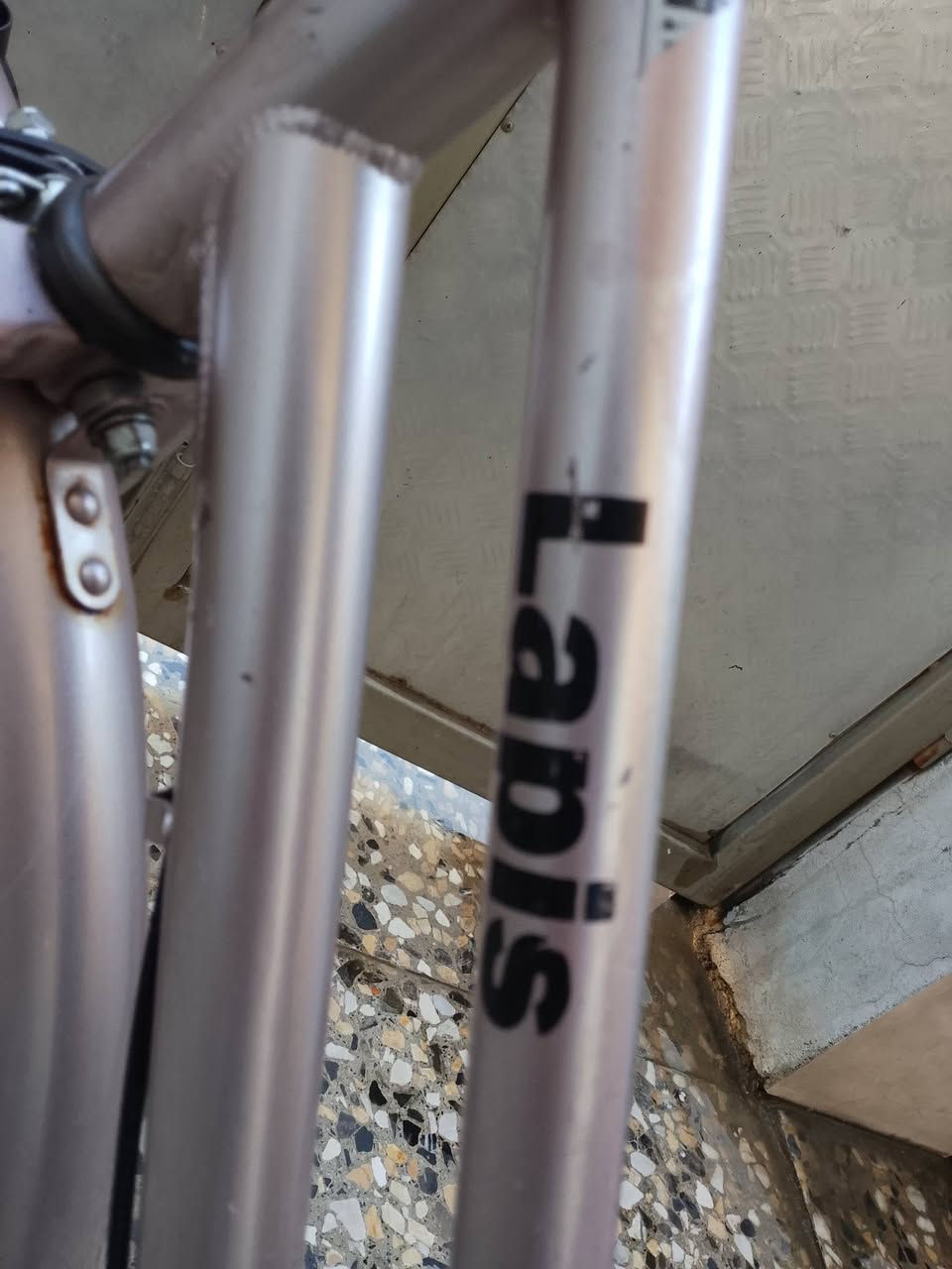 سلام عليكم البيع أو مراوس باسكل بناتي حجم 26 باسكل نضيف مكاني الشعب المواصله على الارقم ***********
