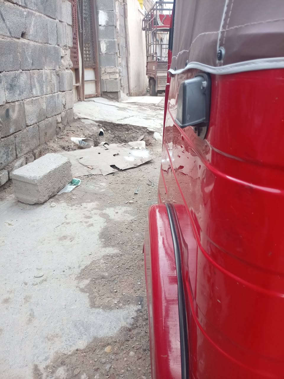 تكتك عشرين شهر 11 رقم و سنوية  بسمي تحويل ثاني يوم تكتك بس  بيهة رشة بل خود جمالية مو ضربة محرك مكفول ما مفتوح  ***********
