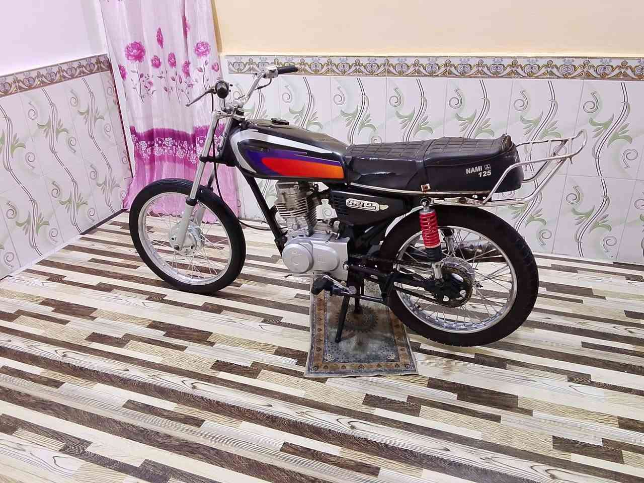 السلام عليكم دراجه ادوات السعر 400 وبيها مجال العنوان بصره القبله***********
