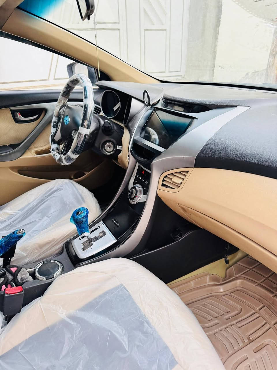 سلام عليكم هونداي النتره موديل 2012خليجه رقمه بابل بسمي سنويه ل28محرك 1800سياره فول موصفات محرك تبريد حداديه كير كله مكفوله بيه مكانين صغار  صبغ فقط شبر وشويه يم لباب فقط  سعره 110 مكاني نجف اتصال فقط ***********
