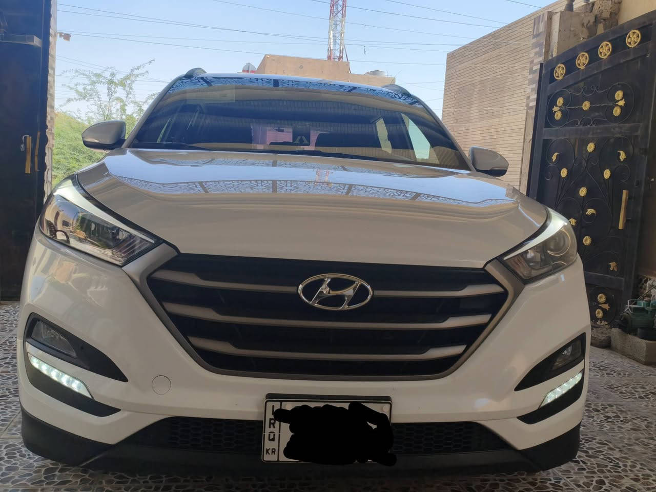 السلام عليكم
هيونداي توسان خليجي 2018                                                Hyundai..Tucson2018
 موديل..2018
ماشية ..174km
لون ابيض
محرك 2000 دوش
تبريد قطعتين 
تحكم ستيرن جهتين 
 حساس خلفي
كامرة خلفيه
ويل كروم بلادي
مري جانبية كهربائية شفط
أشاير مري
بيه طخه خفيفه بالجاملغ الخلفي موضح بالصور

..........................
مكاني صلاح الدين بيجي
*********** للتواصل
