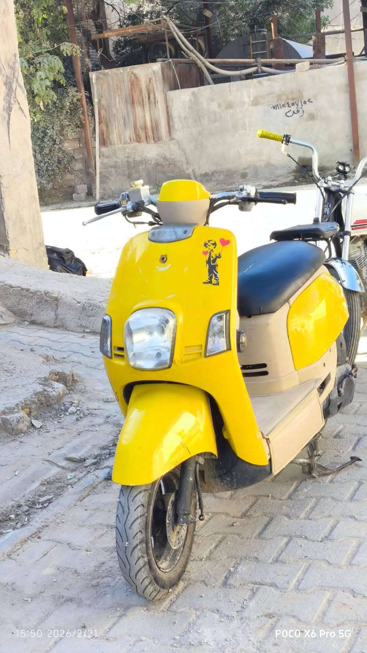 سلام عليكم  ماكس بوليسي للبيع كابريتر داجه نضيفه وشلعه ومعدل  فول دراجه مابيه اي نقص بوشه 55  السعر خاص او تريد عله رقم *********** مكاني نجف كوفه شارع المعمل
