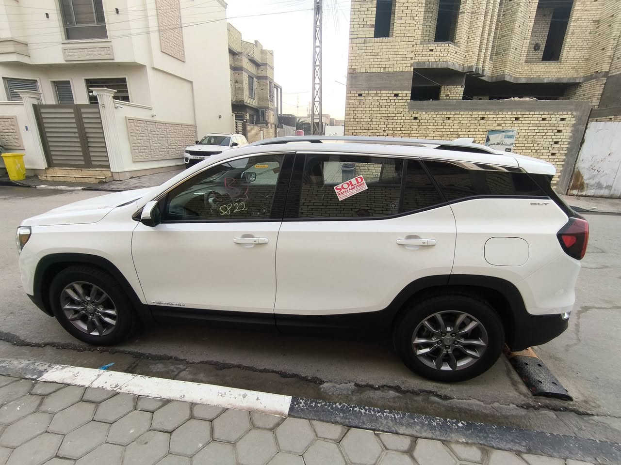 السلام عليكم GMC تيران فول الفول جديده فتحات بالسقف وداخل رصاصي فاتح فول وكل المواصفات موجوده بيه موديل 2023 البدي كفاله عامه داخله تقرير مياه امطار شرط الفحص برغي مامفتوح بيه فحص موقت بدون رقم تترقم جميع المحافظات السعر 200$ وبيه مجال الاتصال على الرقم ***********
