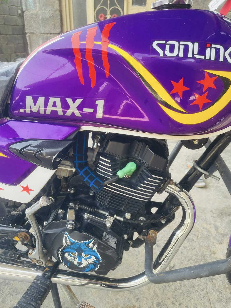 للبيع أو مراوس حسب القناعة 
موديل 2025 
محرك اسود   
نضافه فول  
محرك ما مفتوح 
سعر خاص


**إذا كنت صاحب هذا الإعلان وتريد حذفه لأي سبب، رجاءا أرسل رسالة إلى الدعم الفني**