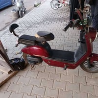 دراجه شحن للبيع 4بطاريات  الدراجه نضيفه  السعر 300 بيها مجال  المكان ب...