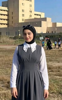 ملابس • بث مباشر • عارضات أزياء