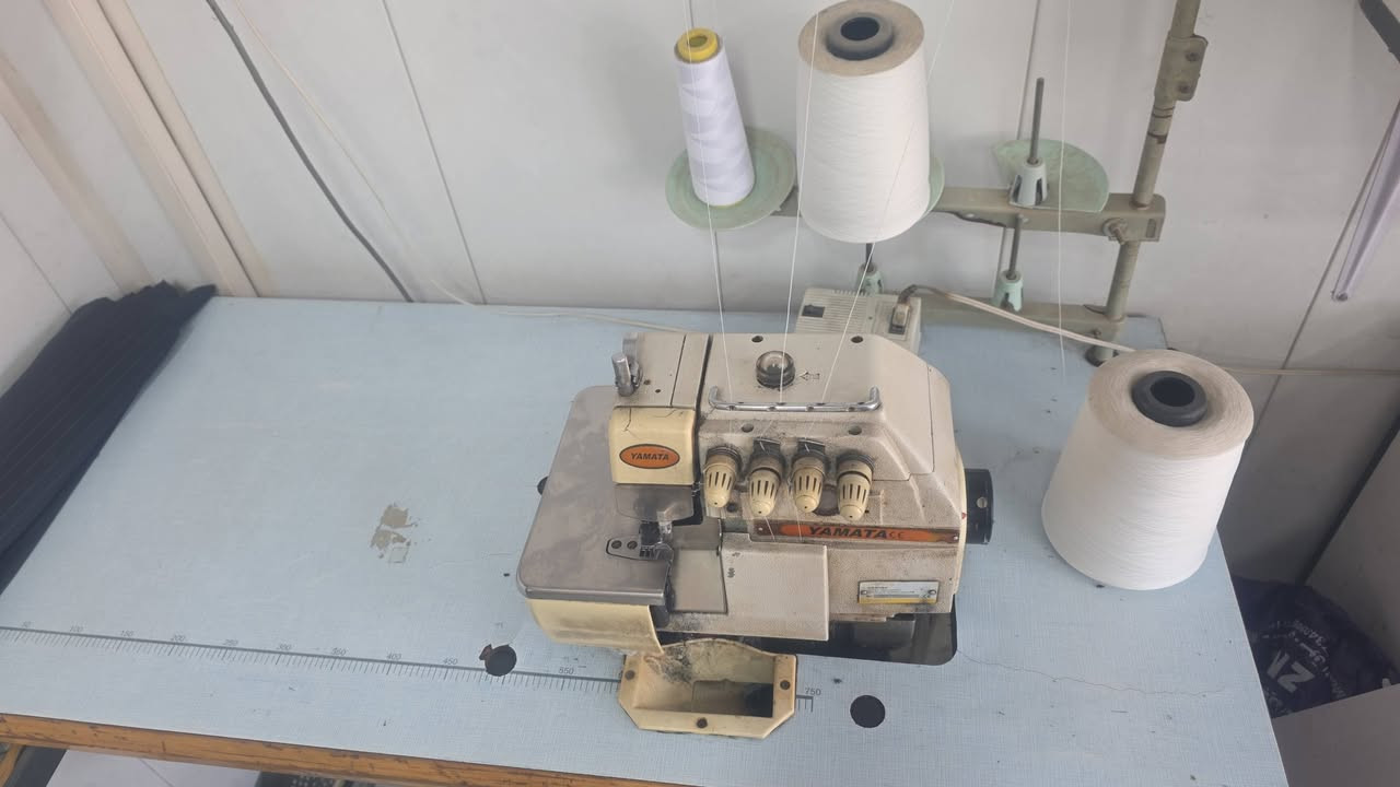 السلام عليكم
مكينة تكل جاكيت
مكينة أوفر يماتا 
للبيع 
*********** بغداد
