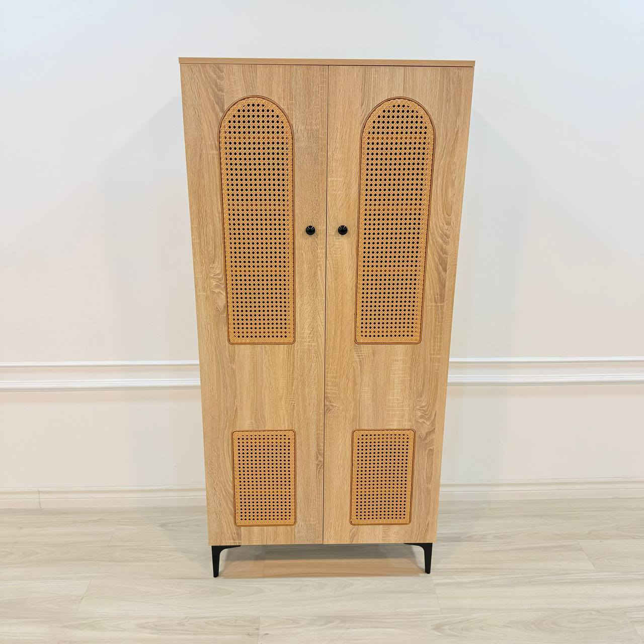 خزانه 2 باب
ارتفاع 175 سم 
عرض 80 سم 
عمق 32 سم
يوجد توصيل لجميع المحافظات


**إذا كنت صاحب هذا الإعلان وتريد حذفه لأي سبب، رجاءا أرسل رسالة إلى الدعم الفني**