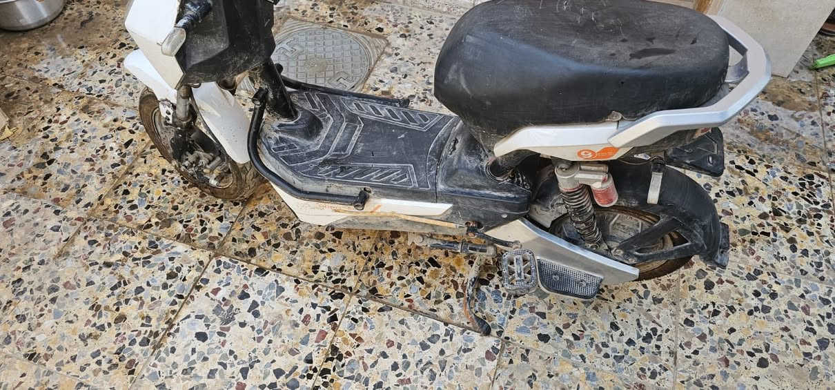 الدراجة نضيفة فقط تحتاج شحن بطارية السعر 150
***********
