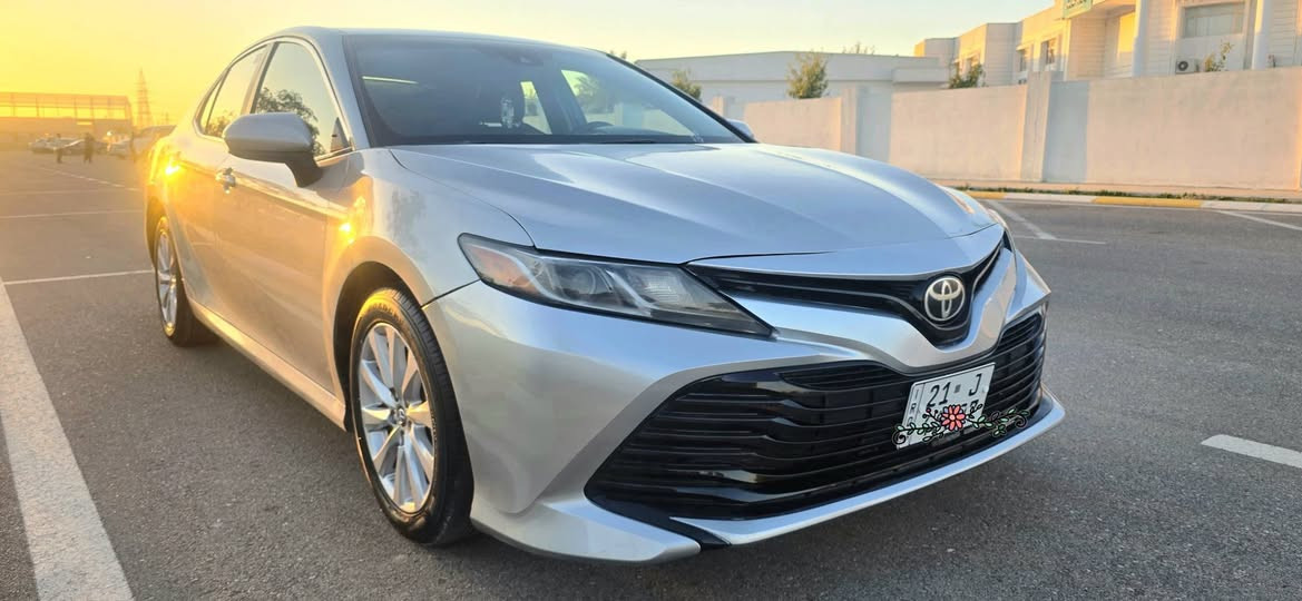 کامری ٢٠١٨
مەواسەفات le ، ٧٠هەزار مایل ڕۆشتوە ، شاشە،خەتی جادە کوشن کارەبا ، تحدید سرعە ، ڕادار ،چوارتایەی نوێ ،هەزە نوێ ، سەنەوی٢٠٣١ ، ،سێ پارچەی بەردەم بۆیاخە بێ ناوگرتن بێ ئێرباگ، سۆنەر و ژمارە شاسیم داناوە ، گێڕ و مەکینە نەکراوەتەوە بێ سەرف بێ بخار و دوکەڵ ، نرخ ١٦٤ و مەجالێکی کەم 
***********

کامری ٢٠١٨ مواصفات Le 
ماشیە ٧٠ الف مایل ، ثلاثە قطعە امامی صبخ بدون دواخل ، بدون ایرباکات ، هزە جدید سنویە و رقم جدید حتی ٢٠٣١
سونر و رقم شاصی مرافق مع الصور ، گیر و محرک مگفول کفاله عامە .....بشرط تحویل 
*********** کلار كالار, السليمانية
