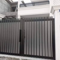 يوجد لدينا جميع انواع الحداده ابواب شبابيك سقائف الكيسبات والكرفانات و...