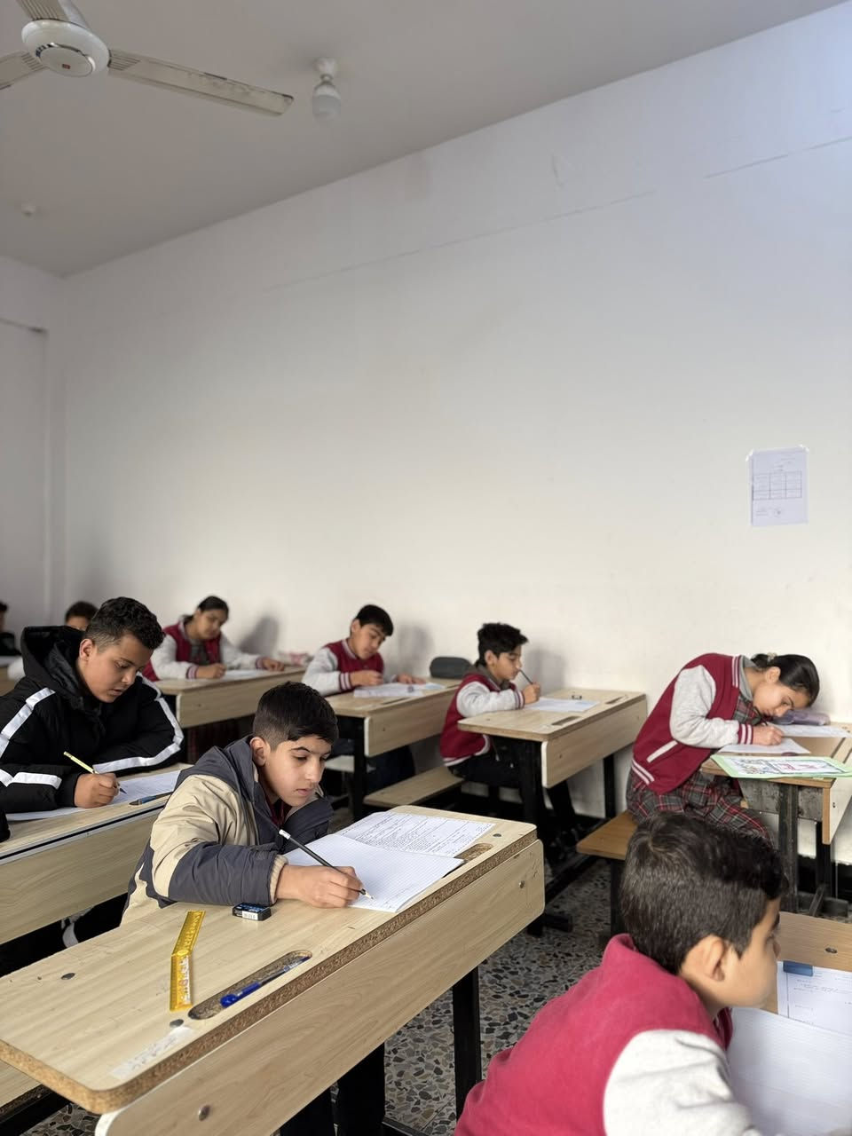 آخر يوم من امتحانات نصف السنة ✨📚
اليوم نطوي صفحة تعب وجهد، ونفتخر بطلبتنا الأبطال وهم يكمّلون آخر اختبار بكل عزيمة وإصرار 👏
كانت أيام مليئة تحدي واجتهاد، واليوم نهايتها مسك وراحة 🌷

نتمنى لجميع طلبتنا عطلة سعيدة، مليئة بالراحة والفرح واستعادة النشاط 💫
وتستاهلون كل خير بعد هذا التعب ❤️
بالتوفيق دائمًا… والقادم أجمل بإذن الله 

للتواصل والاستفسار :
📍 الأنبار - الرمادي - الحوز - قرب مجسر الزيوت
📞 *********** 
 *********** 
#مدرسة_الصباح_الأبتدائية_الأهلية_المختلطة
#مدارس_الصباح 
#الرمادي
