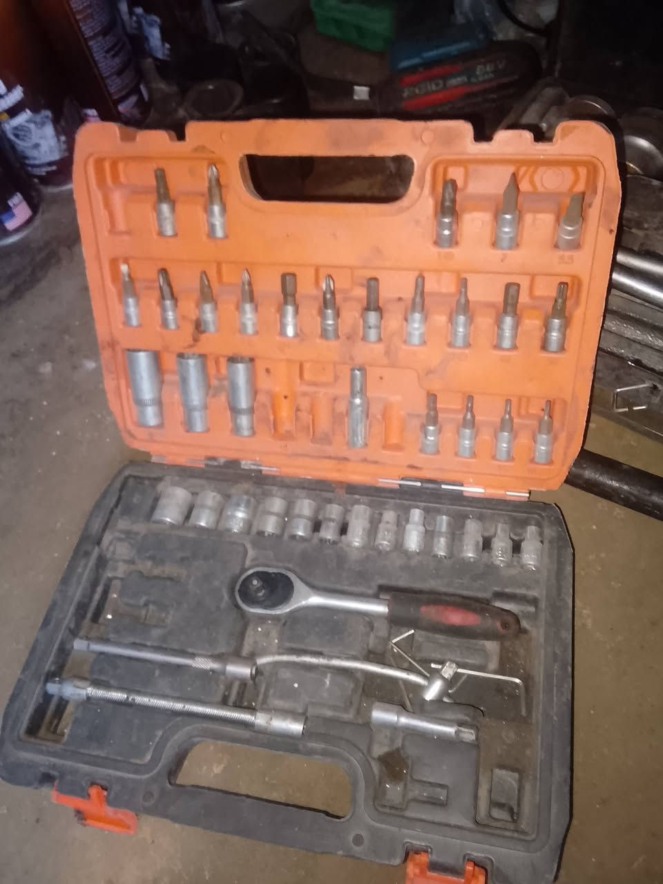 غراض محل كاملة للبيع للتواصل ***********
