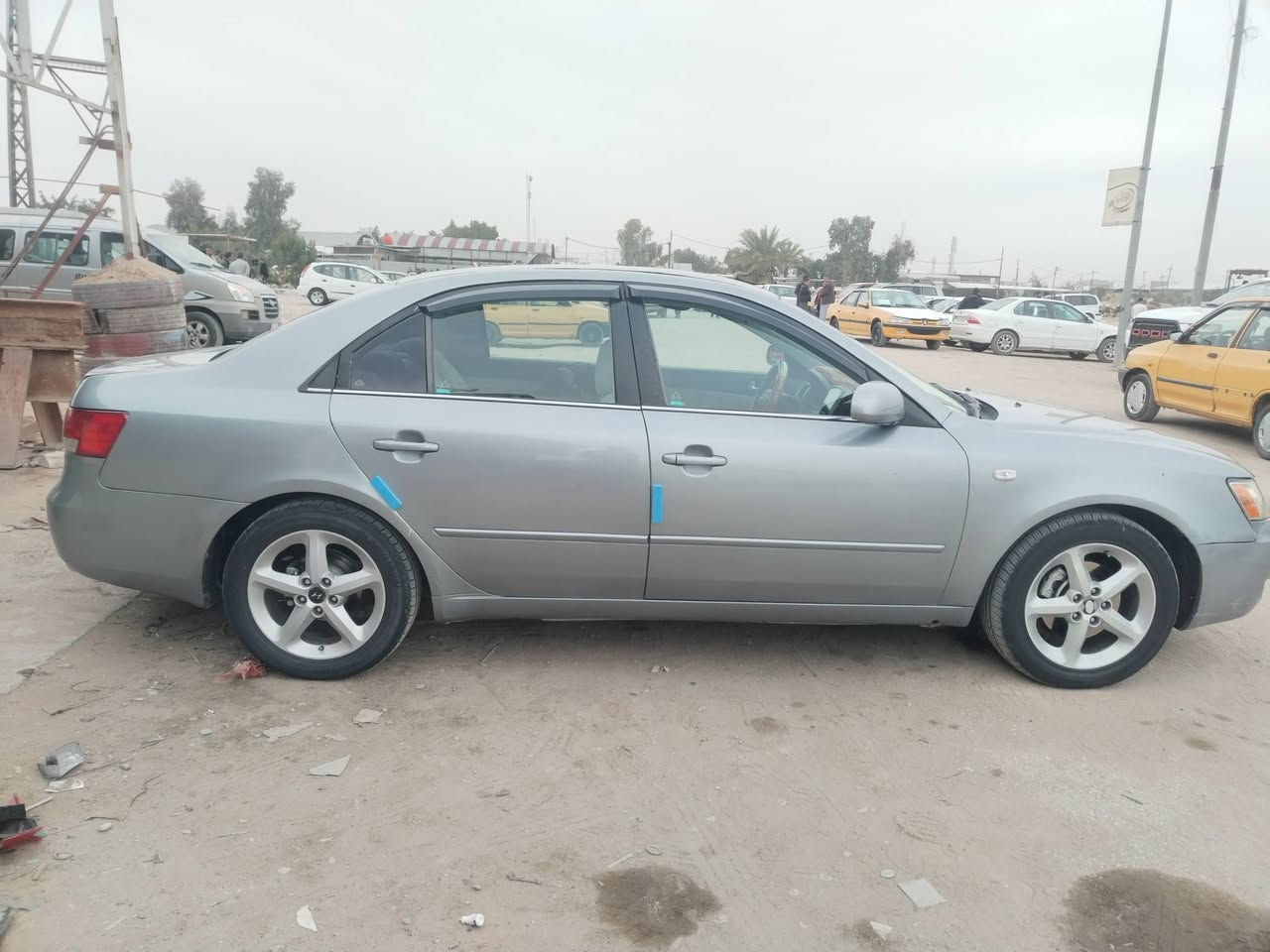 سيارة 🚗 سوناتا امريكي موديل 6 مكينة 6
كاملة جاهزة من كل شي  صبغ عام جمالية السعر 90وبيه مجال حك الجيه هاذه رقمي ***********
