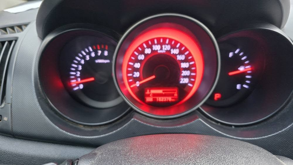 سیراتۆی سپی مودیل2011
مواسفات 2012ناو ڕەش
ئاوێنە ئیشارەت جام کارەبا
سوکان ڤۆلێۆم زۆرجوانە بێ
سارە دووپارچە سبوخە بێ ناوگڕتن سەنەوی تازەیە
گێڕومەکینە بەشەرت تەحویل وغرامە بەشەرت.
*********** كالار, السليمانية
