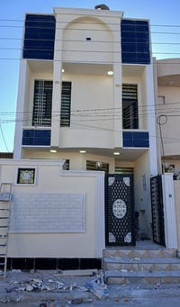 دار للبيع كربلاء حي العامل بناء درجة اولى جديد هسه طالع منه الخلفه طاب...