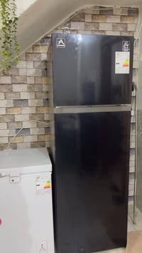 ثلاجه كبيره للبيع ماركه المتين السعر ٣٧٥  07807557830