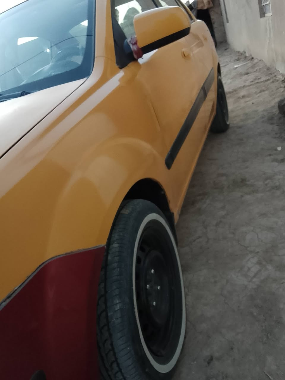 سلام عليكم
سياره كيه ريو للبيع موديل 2006وارد خليجي گير ومحرك مكفولات حداديه وتخم تاير جديد سياره جاهزة 
تاخذه ما تصرف عليه ربع 
منيدك للشارع 
مكان ناصريه قضاء الغراف 
تصال على الرقم ***********
