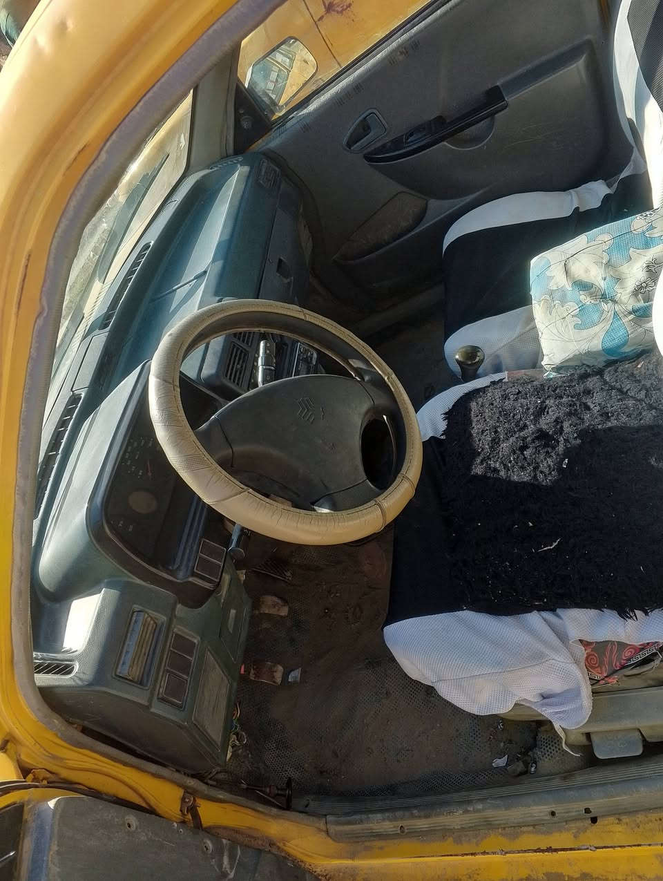 سلام عليكم سايبه 11بغداد الماني بدون راعي هيئه مصفره كير مكينه مكفول كهربائيات شغاله كلها سياره كبل الشارع 
السعر 11 وبيها مجال مكاني بغداد جسر ديالى الجديد  ***********
