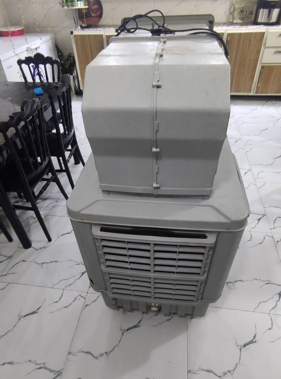 السلام عليكم مبرده للبيع السعر 225المبرده جديده سالهه شهرين اسم المبرده جنرال الخليج باب اول العنوان ابودشير الشهداء الرقم ***********
