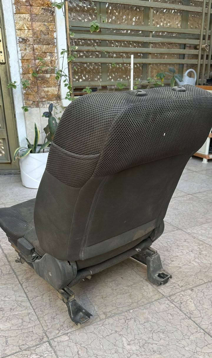 سلام عليكم شباب كشنات نيسان باثفندر للبيع العنوان بغداد جميلة الثانية ***********
