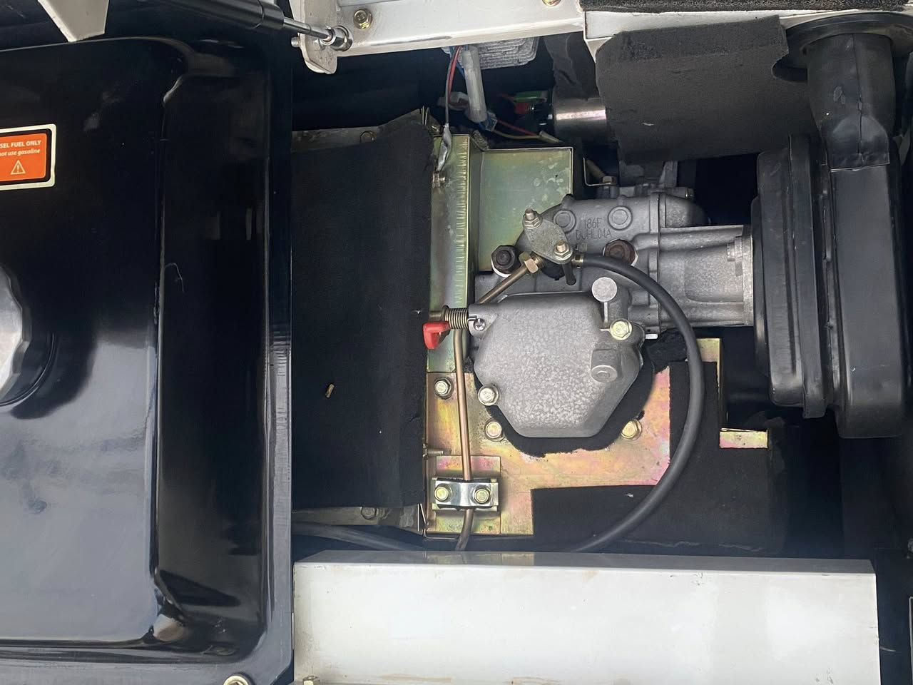 مولده .كامول  .كاتم 7 ونص كيفي ٣٠ امبير .. كاز .. جديده لوك . مامستخدمه مره وحده فقط وضميناهة  .تشغيل واطفاء .سويج ...جديده بعدها على وضع الشركه باتري جديد مالتهة شغال حجم كبير. .. ملف نحاس ١٠٠% . 
اقتصاديه جدآ بصرف الكاز ...السعر .مليون .و١٠٠
مكاني بغداد .بوب شام ..🏘 للاتصال ☎️ ***********
