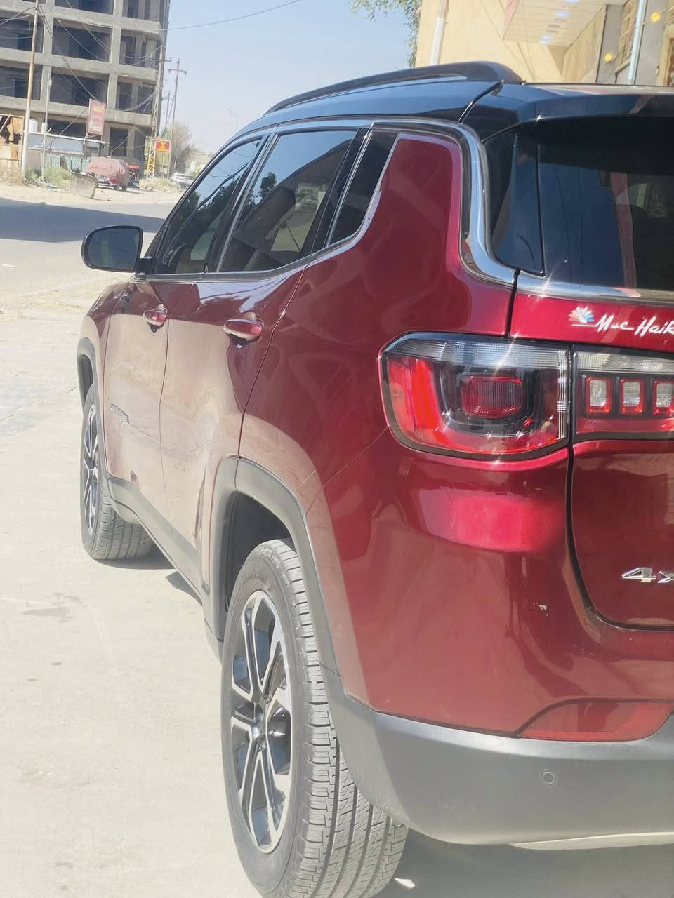 سلام عليكم 
جيب كومباس  ٢٠٢٢
حادثه جاملغ وبنيد 
سياره فول عده الفتحه 
***********
