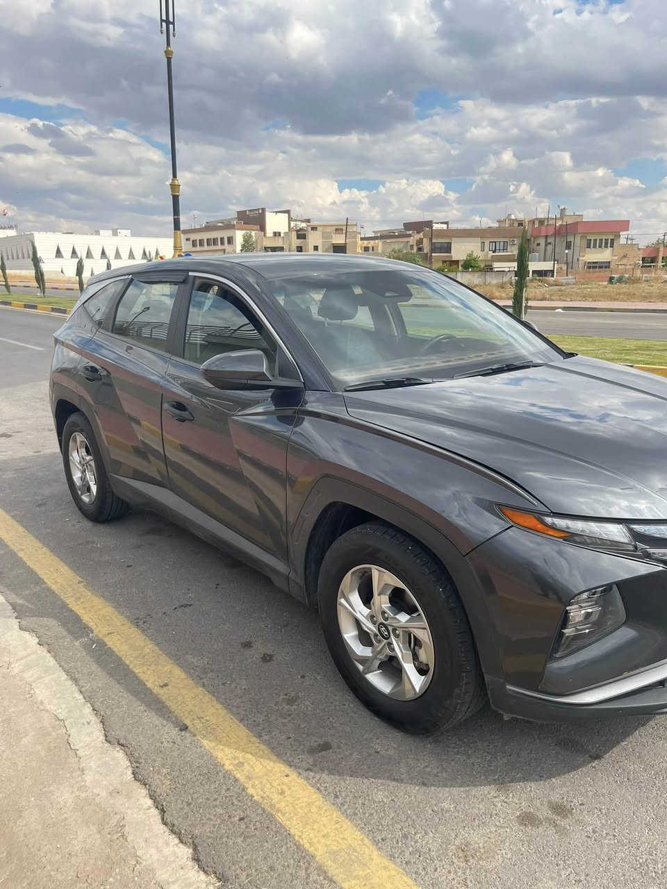 توكسون 2022 امريكي
ممشى 75000 الف كيلو 
محرك 2500
مواصفات هاند بريك بصمه 🚗 قياده ذاتية  🚗تنبيه الخروج من المسار 🚗رادار امامي خلفي 🚗انظمة قيادة متعددة 
ضرر السيارة جاملغ صبغ وبيها تقليم باكثر من مكان بسيط 
مكان السيارة( موصل )

5NMJA3AE6NH000458
رقم الشاصي
***********
*********** 
***********
