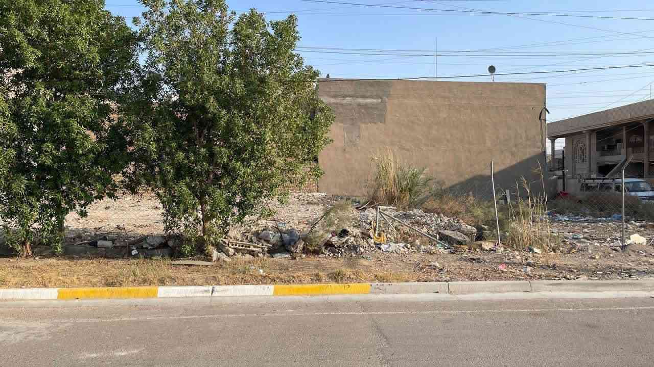 السلام عليكم قطعه ارض للبيع ١٠٠ متر واجهه ٥ ونزال ٢٠ 
موقع حي الجهاد الاساتذه مباشر على أربع شوارع 
قرب مجمع السلام السكني 
للاستفسار اتصل على 
***********
ابو مرام للعقار 
يوجد خدمه واتساب 🌹
