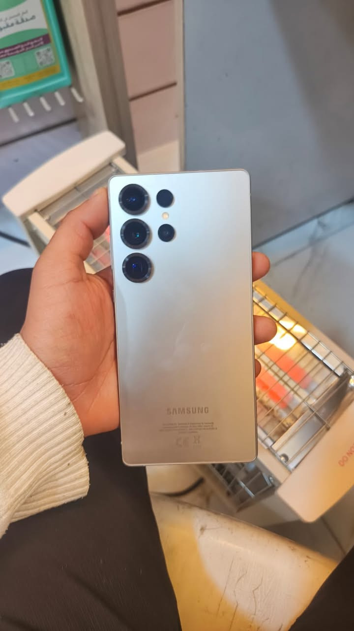 s 25 الترا مكفول  كفالة عامة ذاكرة
ذاكره 256 
نضافه 100‎%‎ شرق اوسط 
مكاني شارع المصورين مكتب الضمان
السعر مليون و50 الف 
***********
