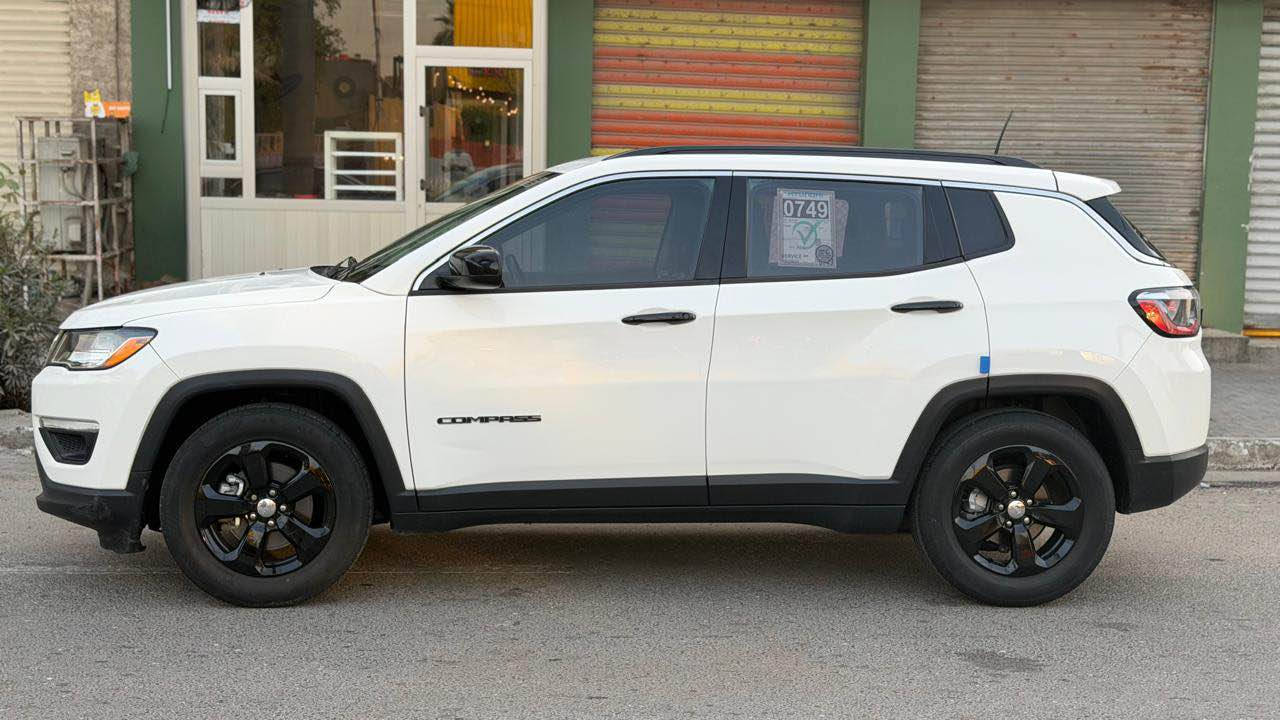 يالله السلام عليكم رمضان كريم جيب كومباس مديل 20 تحويل ثاني يوم سيارة داخله تقرير كفاله ضربه وصبغ وتبديل عدا طخه جاملغ امامي بدون اي ضرر شرط الفحص محرك كير حدادة تبريد طخم تاير سيارة بلاك توب موصفات حلوه ماشيه 20 كيلو جاهزة وشرط الفحص وين مايعجبك شغاله من امريكا اجت اي كلوب بل عينه ماكو بيع فقط السعر139 وبيها شي بسيط
***********
*********** البصرة, العراق
