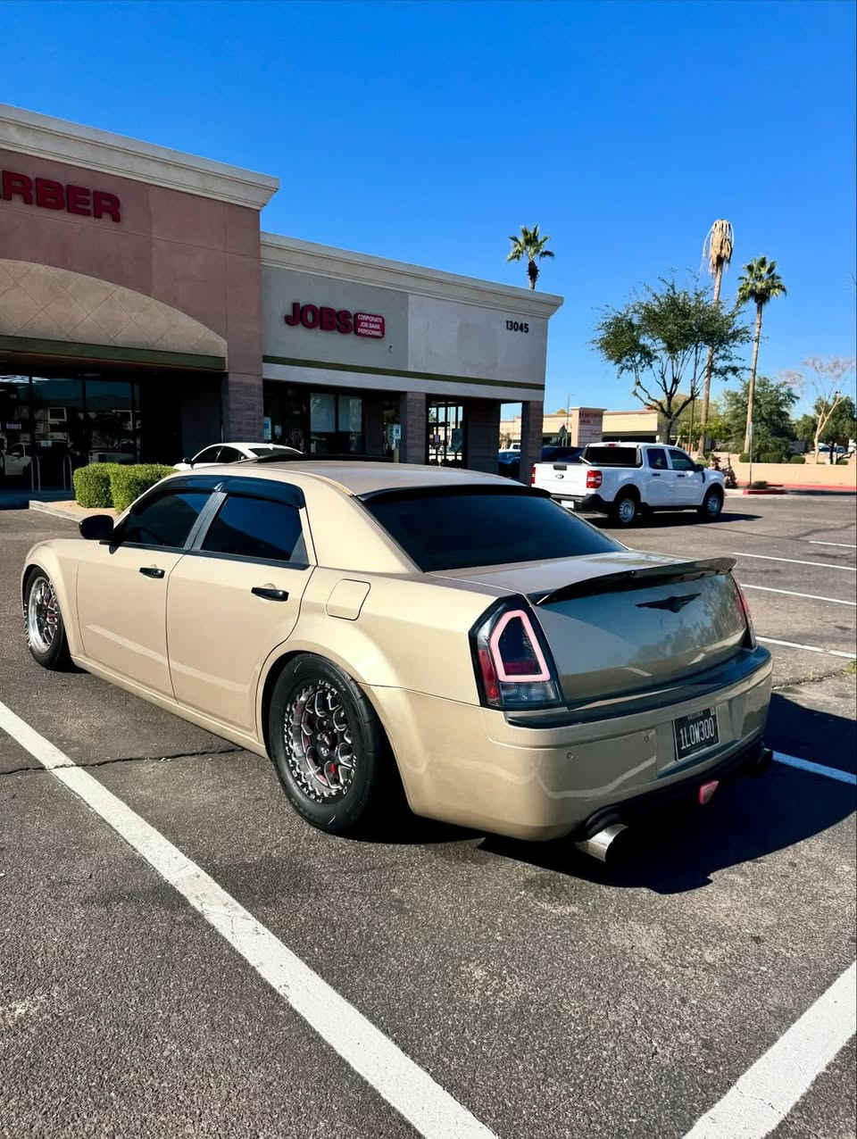 سلام عليكم 
اوباما البيع
فولل مواصفات 
تزويد داخلي خارجي 
عنواني بغداد اليرموك 
***********
ملاحظه اخوان : هاي صور داخل امريكا 
بل واقع احلا
