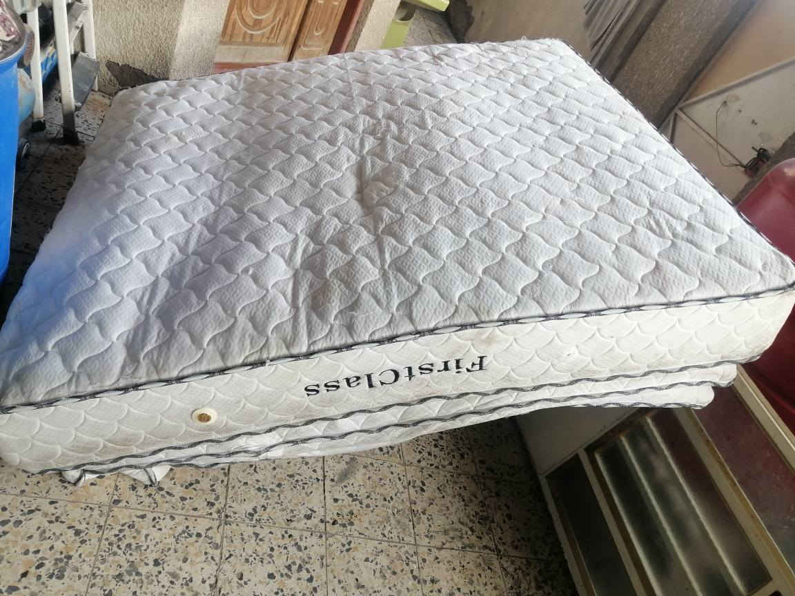 مندر فندقي درجه اوله ثلاث طبقلت نضيفه كلش قياس طول ١٨٠ والعرض ١٨٠ والرتفاع ٣٥سم للاتصالات *********** البصره البصرة, العراق
