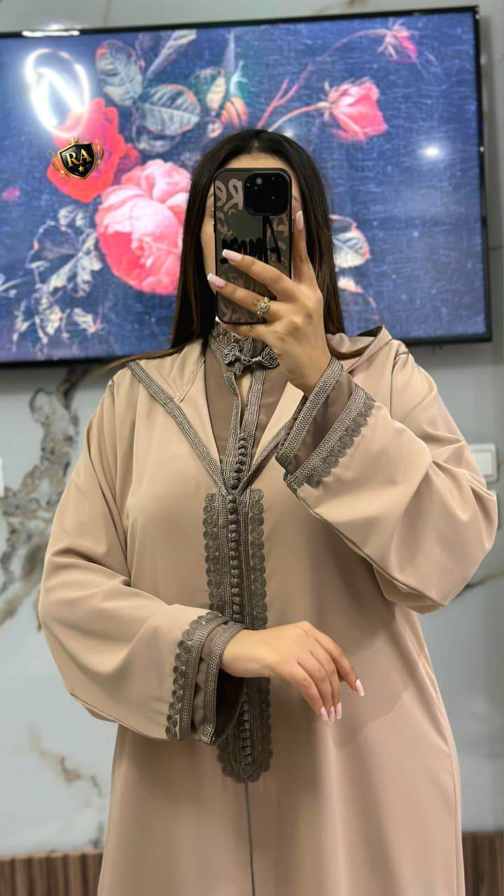 🔰♦️ *جديد 2026 new* 🔰♦️

🔳جلابة 2 بياس للافراح و المناسبات ⚡
قفطان + جلابة 😍😍
🔳ثوب كريب سامبل  من النوع الممتاز ✨رطب و طايح 
🔳مخدوم بالطرز كاطفيل قفطان و جلابة و بالعقاد و بلقيطان بجودة و إتقان ✨خدمة لمعلم ✅
🔳متوفر بألوان رائعة ✨

♦️المقاسات : M L XL XXL 3XL 
   
♦️الثمن:  مناسب


**إذا كنت صاحب هذا الإعلان وتريد حذفه لأي سبب، رجاءا أرسل رسالة إلى الدعم الفني**