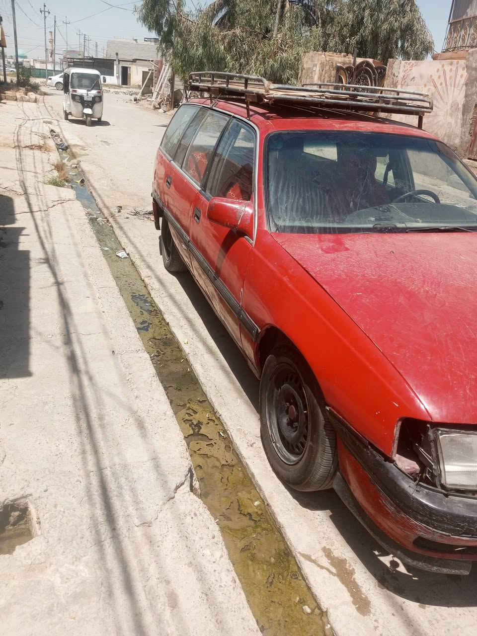 السلام عليكم سيارة اوبل اوميغا ستيشن موديل ٩٢ كير عادي مكينه ٢٠ لا تنقيص ولا توفير تخم تاير رقم انكليزي ديالى لا يوجد عليها غرامات ملاحضة صاحبها توجد مستمسكاتة ولاكن مفقود رقمه ما اندلة يسكن بغداد الرصافة واني اتحمل كافة المسؤلية سيارة اصولية للاستفسار الاتصال على الرقم التالي ***********
