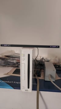 احبتي الكرام يوجد جهاز Wii مع الملحقات كاملة شغال وعالفحص تاخذه جهاز ن...