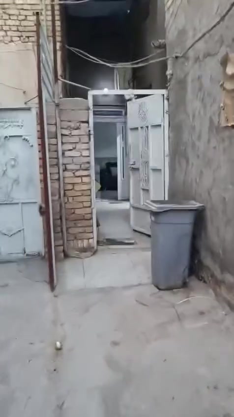 بيت للبيع
حي الحسين قرب جامعة العين
***********
علق واني اراسلك
