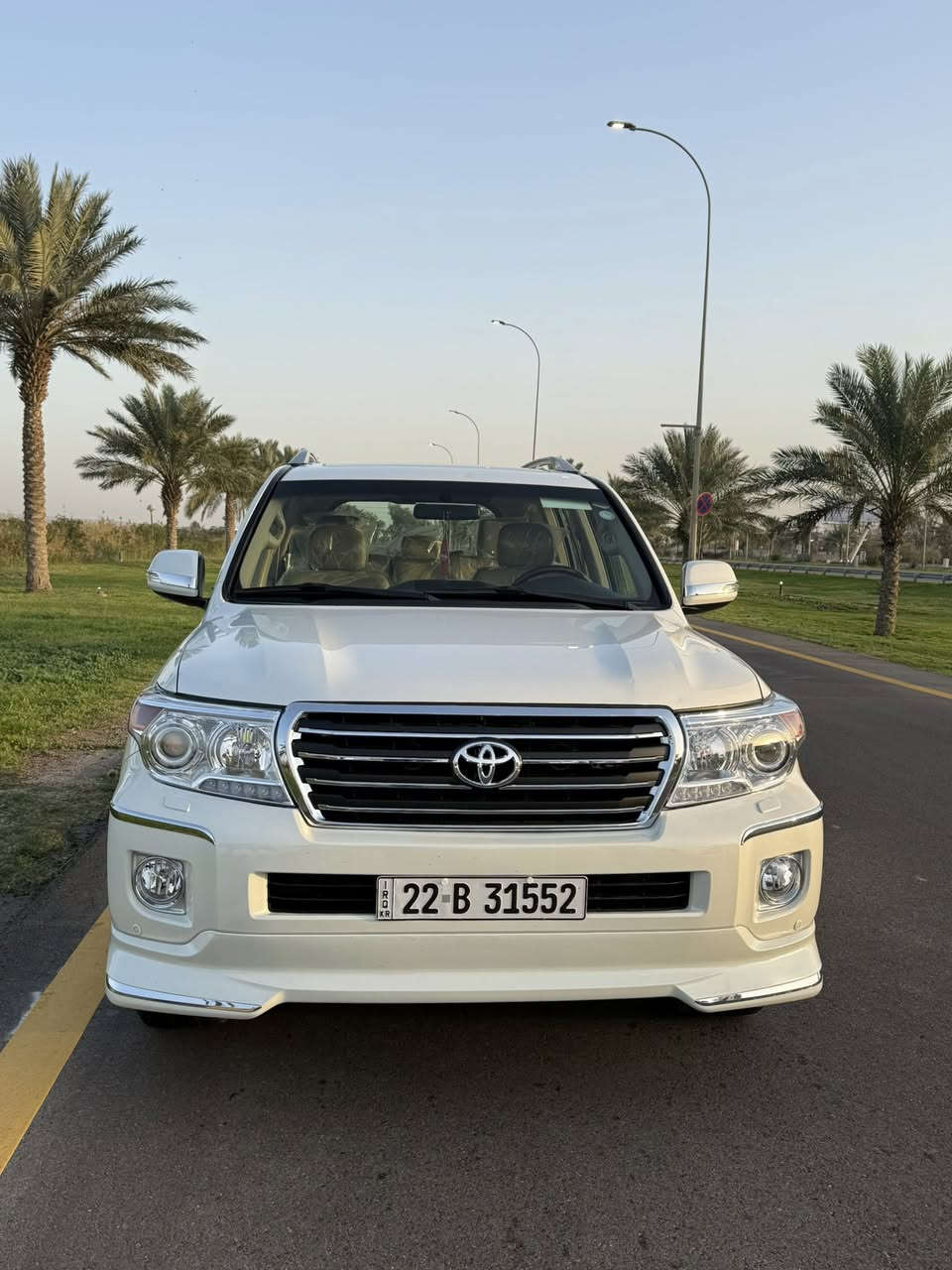 السلام عليكم 
لاندكروز للبيع
موديل 2013
GXR 
سونار موجود مع الصور
فتحة سقف
كشنات جلد بدون زلغ ولا مفطرات
ثلاجة
تشغيل عن بعد
حساسات خلفي امامي
شاشه تيسلا
عالي ناصي بروجكترات زنون
تخم تاير جديد
رقم اربيل سنوية بإسمنه
السعر 358 ورقة
مكان السيارة بغداد العامرية 
للإستفسار: *********** سعد
