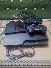 بلي 3 سلم ويا هاردين خارجي وجوستكين وكل المحلقات الجهاز حلو وبي 47 لعب...