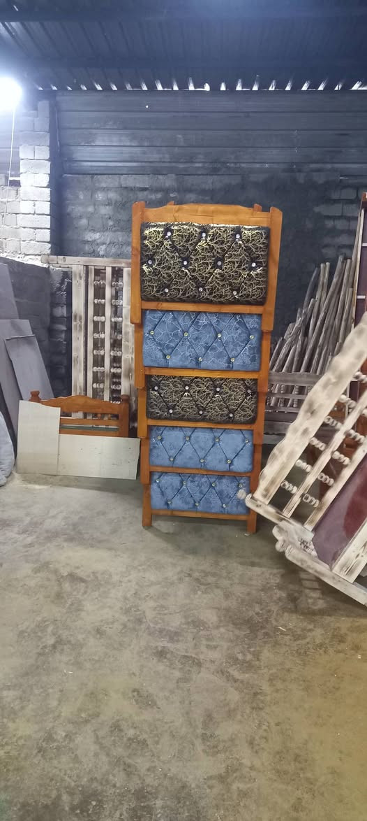 تخت دوشمه رقم واحد شرط الخشب درجه اولى
***********
