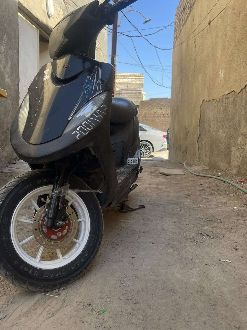 السلام عليكم محبين دراجات الماكس ماكس عدله للبيع بسعر مناسب
شغاله سلف + هندر " نكره " 
كهربائيات شغاله 
صالنصه FM رياضي 
مع صالنصه الدراجه البلاديه 
كفرات بلاد مختمه وكذلك عندي الها كفرات تجاري 
شلعه ومعدل 
الشراي 
عنواني حله شارع 40 " رقمي ***********
