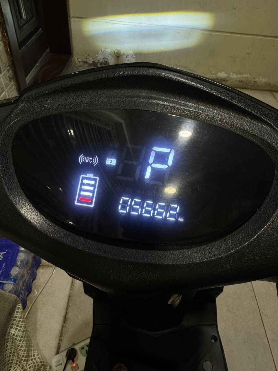 السلام عليكم
دراجة شحن سكنس اصليMTR من مؤيد طياره بأسمي

المواصفات

ملف نحاس 100%حجم 1500

6بطاريات ٢٢ امبير

جهاز انذار مع كارت تشغيل

عقل تحمل عالي لدرجات الحرارة

السرعة الحقيقية 50km

(تقطع بالشحنة الواحدة 40km على السرعه الثالثه)

نضام ال(R) رجوع الى الخلف

نظام تحديد العطل

لايت زينون عالي ناصي

السعر 550 وبيهة مجال بسيط

مكاني الكرخ حي حطين  

الشراي للاستفسار ***********
