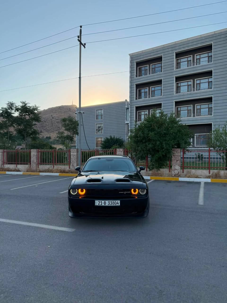 دۆج چالنجەر 2019
DODGE CHALLNGER
مواسەفات (SXT)(AWD) V6
بەسمە و شەغال و شاشە وەسەت و کارپلەی و کوشن کارەبا و حجمی ویل (20)
 بۆیاخ بۆنیت و یەک چاملغی پێشەوە سايق و جاملغى پێشەوەی سەکن کلیر ئەمریکا 
(63)مایل رۆیشتوە 
گێڕ و مەکینە و بەناوکردن و هەموو شتێکی بە شەرت ماڵی دۆست 
نرخ 149$

***********
***********

دوج جالنجر 
موديل ٢٠١٩
مواصفات (AWD) (SXT) (V6) 
بسمة و شغال و     شاشة وسطية تدعم Apple CarPlay
كشن كهربائية و حجم ويل ٢٠ 
عداد المسافة:٦٣ ميل 
ملاحظة السيارة: بونيد و جاملغ أمامي سايق و جاملغ امامي سكن كلير امريكا 

الحالة: القير، المحرك، والترقيم، وجميع أجزاء السيارة مضمونة، والسيارة على شرط الفحص الكامل
سعر ١٤٩$ ورقة مجال بسيت
