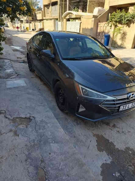 النترا موديل 2020 محرك 2000 امريكي الحادث جاملغ امامي يسرى مع قليل من البنيد السيارة جاهزة للعمل ه *********** متوفر وات ساب
